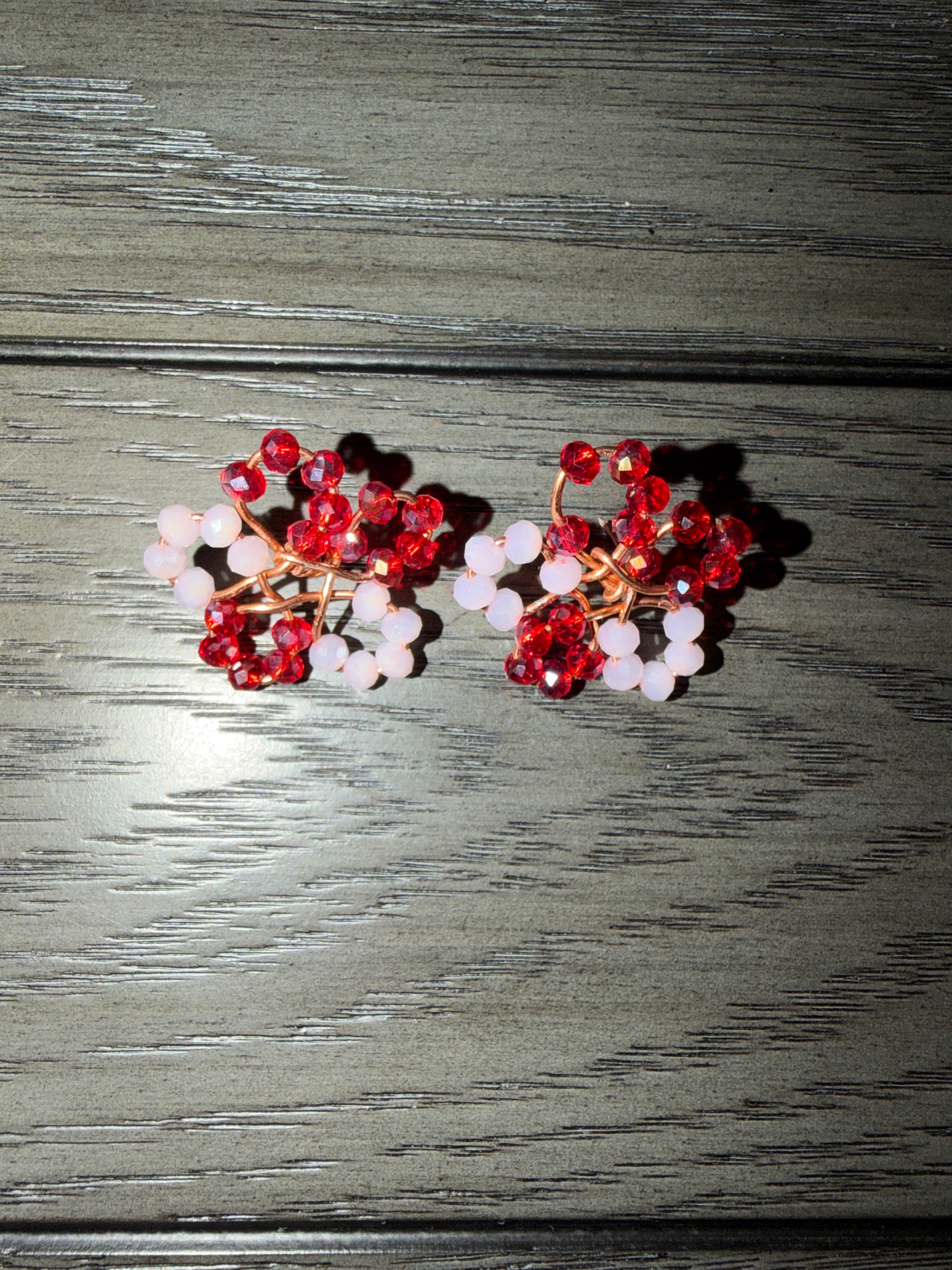 Flower wire earrings