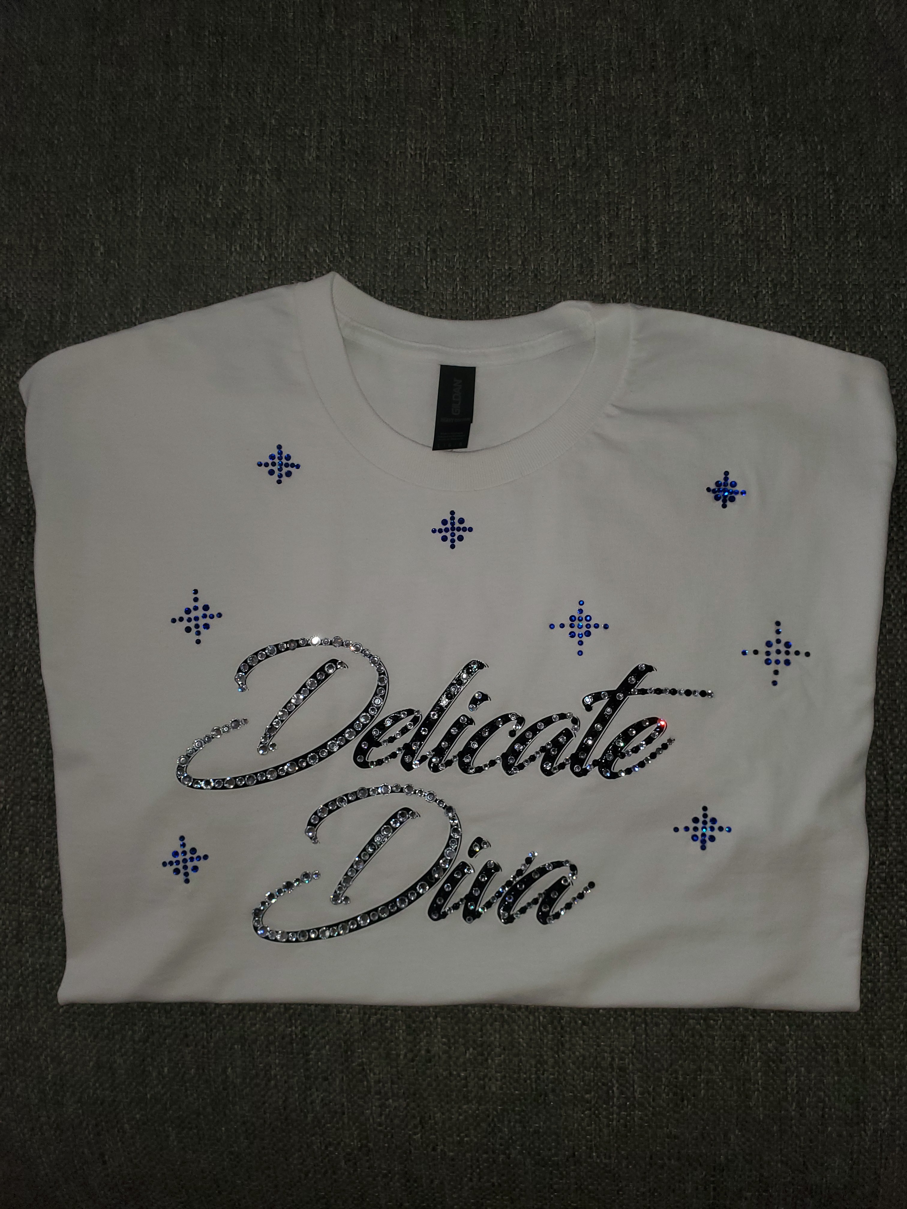 Delicate Diva T-shirt (L)